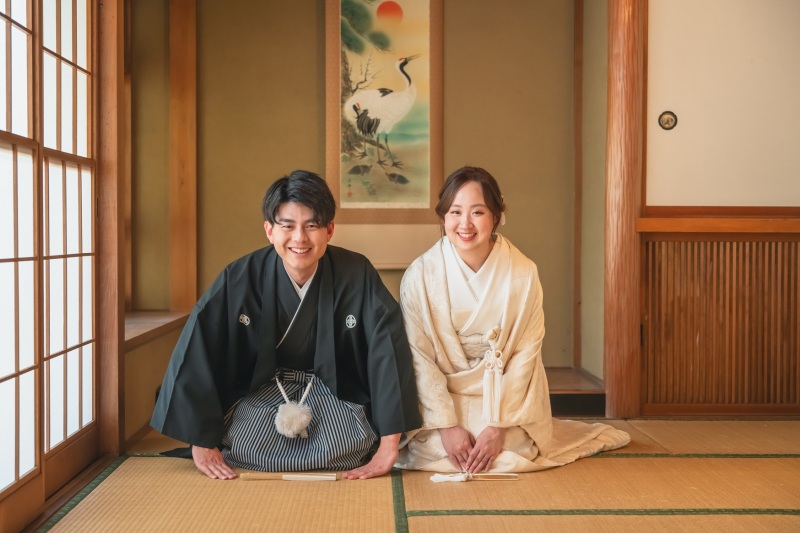 和室での正座ショット