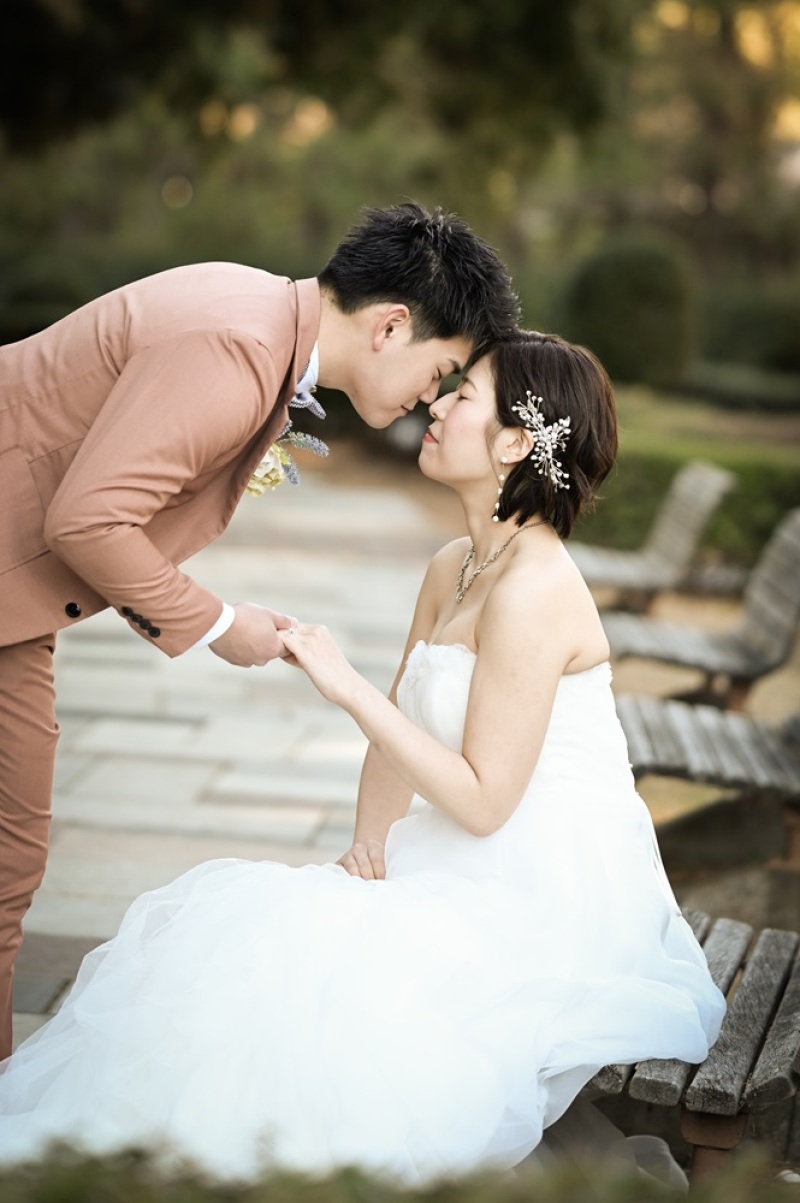 顔を寄せ合って、、、