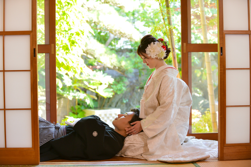 膝枕でのんびり空間を演出！