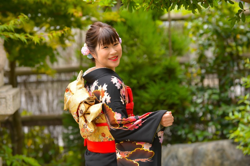 黒引振袖をお召し頂きました