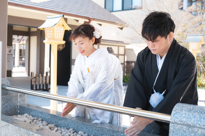 -最初は手水舎で-