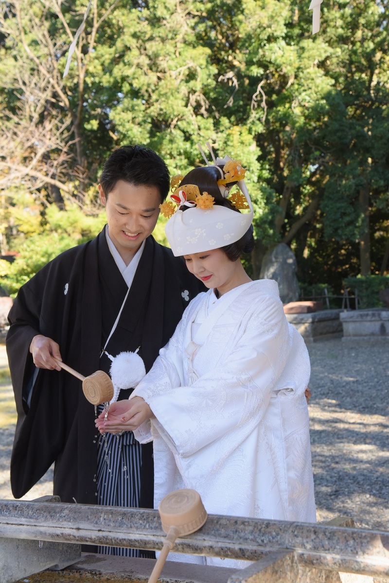 白無垢と角隠し