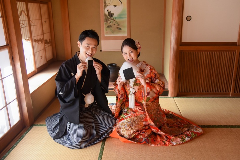 おにぎりも頬張ります！