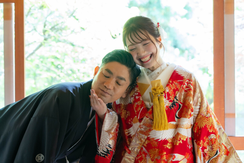 飾りすぎない、自然なお二人の笑顔もおさめます！
