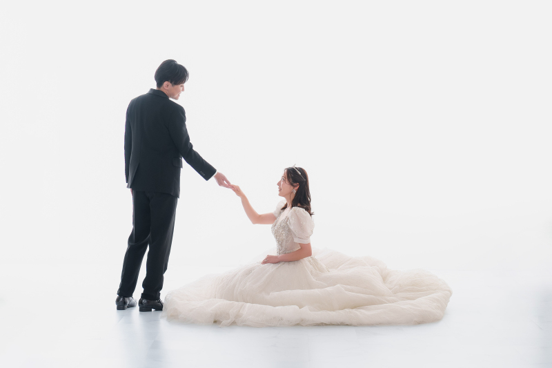 早割!5000円オフ!20組限定!【12/16~2/15撮影】洋装スタジオ1点プラン WBプレゼント 韓国風ドレスも豊富!