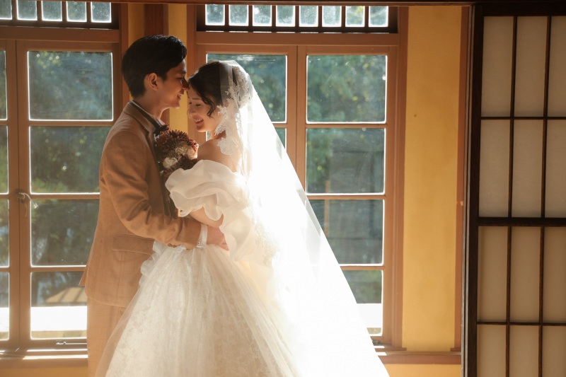 【ドレス撮影♪稲毛別荘で撮れる洋装壱点プラン】洋装1着・女性のヘアメイク・撮影データ130カット セルフショット可！