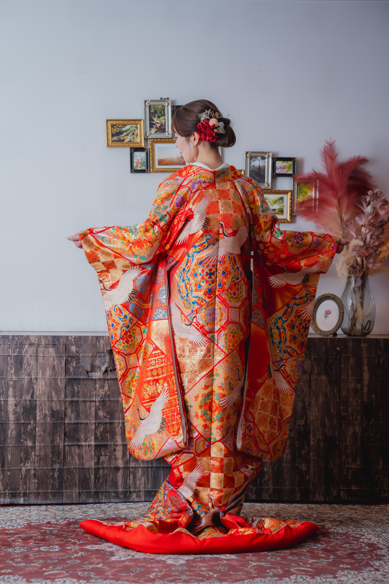 新婦一人立ち姿