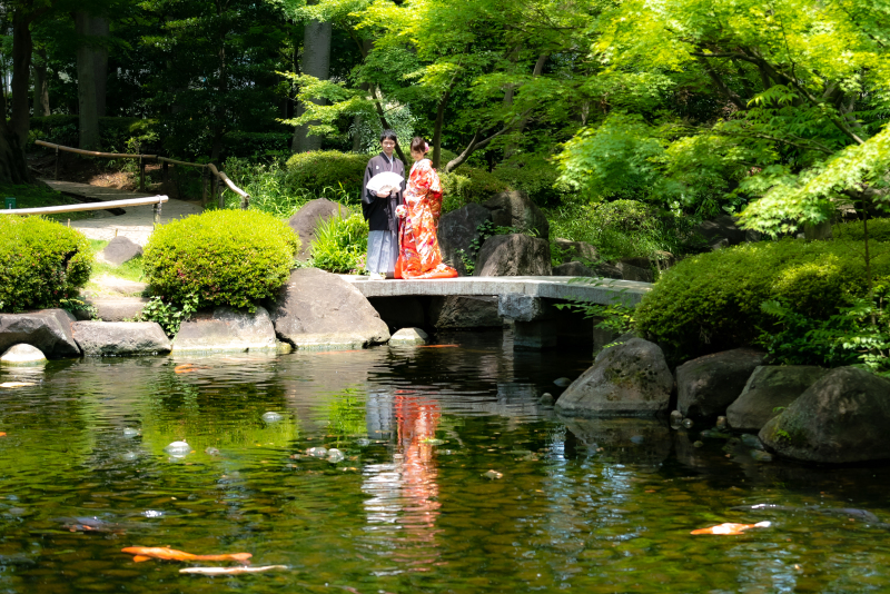 池に架かる橋でのワンショット！
