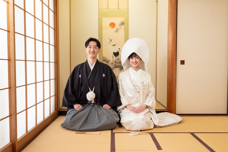 【お正座は掛け軸または金屏風で】