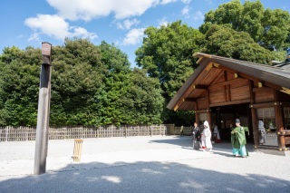 『結婚報告参拝』付きです