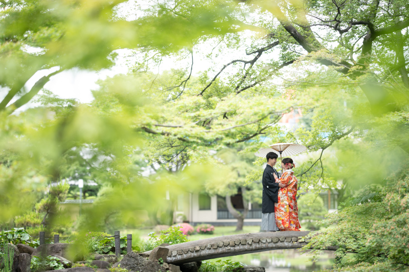 庭園の橋の上でのショット♡
