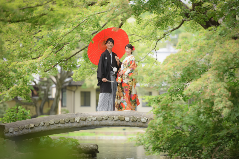 中庭「橋の上のおふたり」ショット!