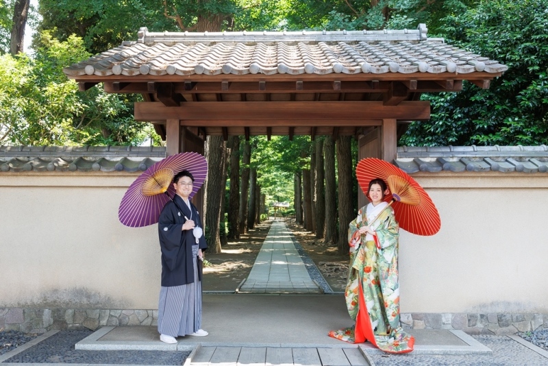 大田黒公園の門の前で撮影