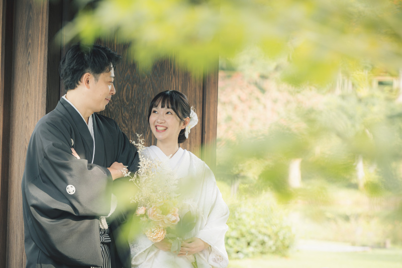 早割先着20組様【10/1~11/25の平日撮影】ウエルカムボード付き♪ 庭園 で撮影 和装1着(衣裳差額なし)・撮影データ付