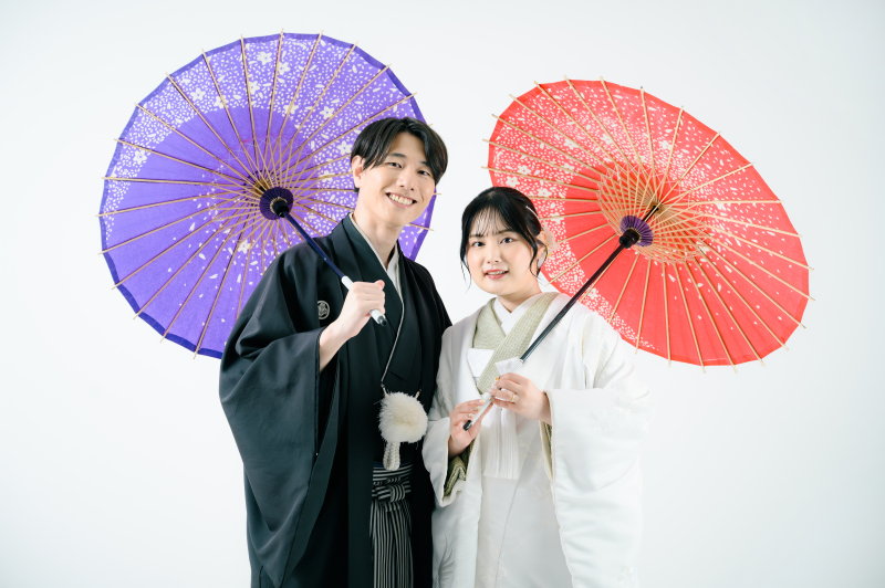 《 白背景 × 定番ポーズ 》