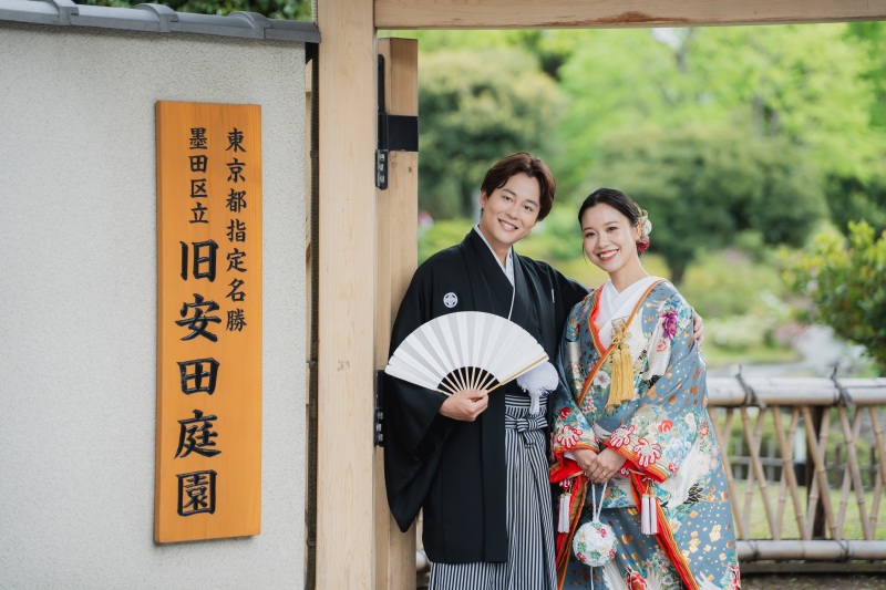 《新緑の旧安田庭園にてご撮影》