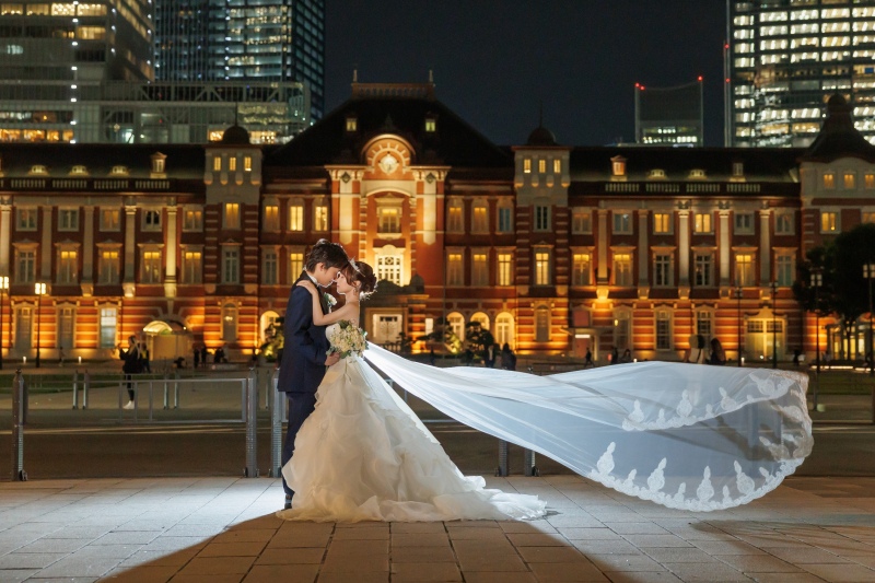 駅舎をバックにしたショットはマスト！