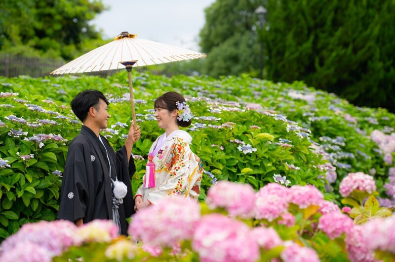 【平日限定・6月以降】ロケ&times;スタ和洋プラン✨旧安田庭園（和）&times;スタジオ（洋）和洋各1着／データ100枚／新婦ヘアメイク込