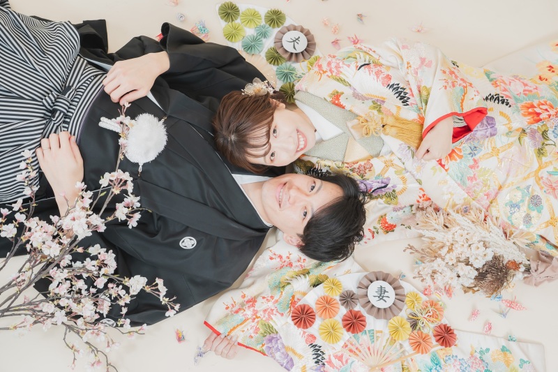 【11/20迄・12/10~28平日限定】海ロケ和洋プラン✨ 海(洋装)×スタジオ(和装)データ150枚・ウェルカムボード付き
