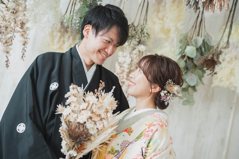 【11/20迄・12/10~28平日限定】海ロケ和洋プラン✨ 海(洋装)×スタジオ(和装)データ150枚・ウェルカムボード付き