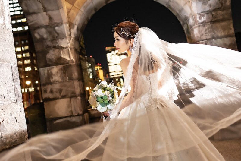 【衣裳差額なし！】東京駅ナイト撮影✨『洋装1点プラン』ドレス・タキシード各1着／データ130枚／新婦ヘアメイク込