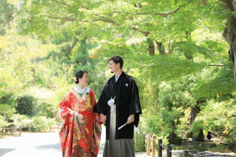 夏ロケ！！『横浜三渓園』明るい日差しの中きれいな緑のお写真撮影