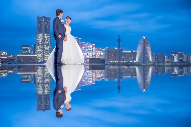 みなとみらい背景で