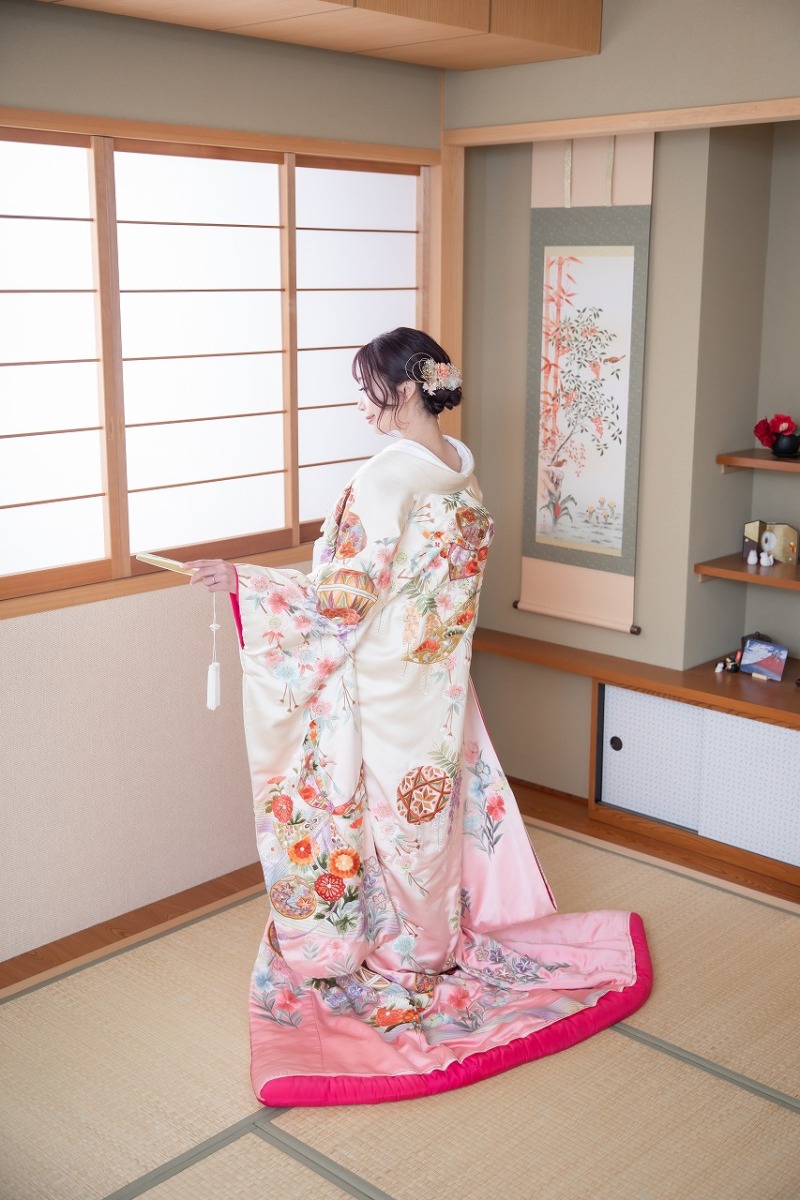 ご新婦様後ろ姿