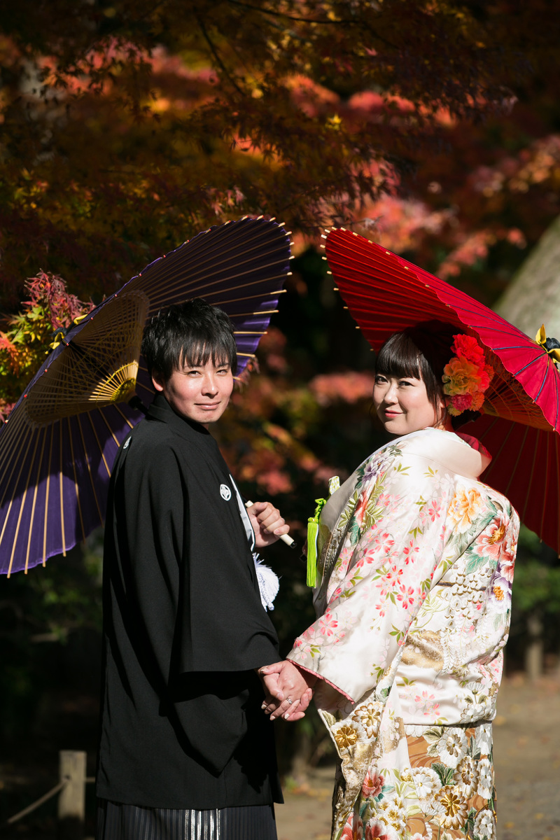 振り向きショットは番傘と