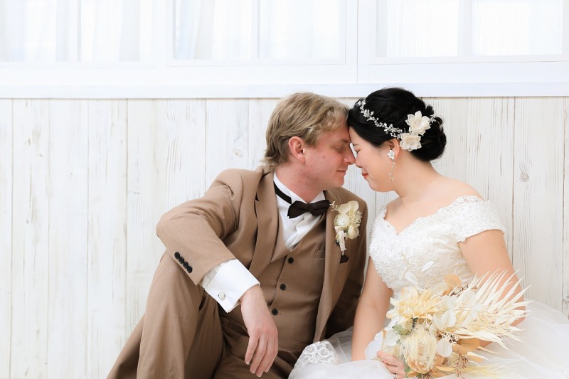 おでこをつける