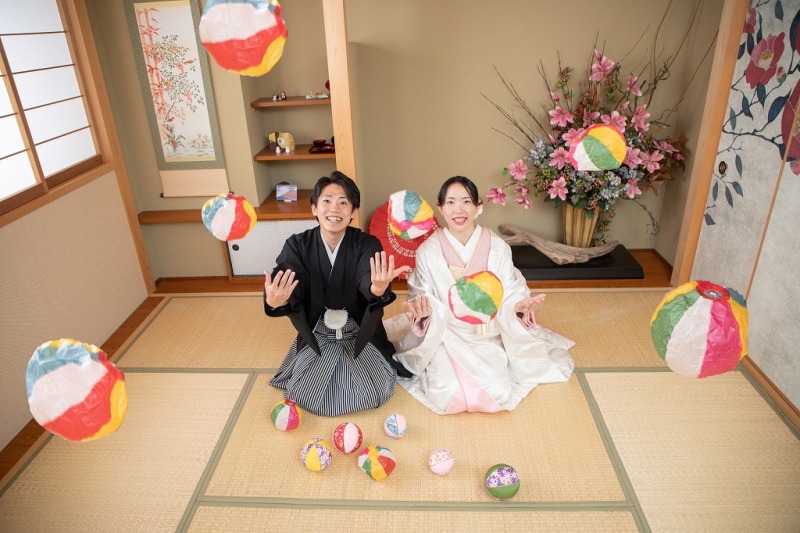 紙風船でワイワイ！