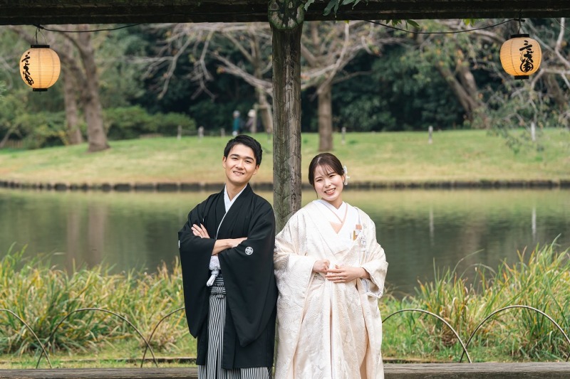 背中合わせショット