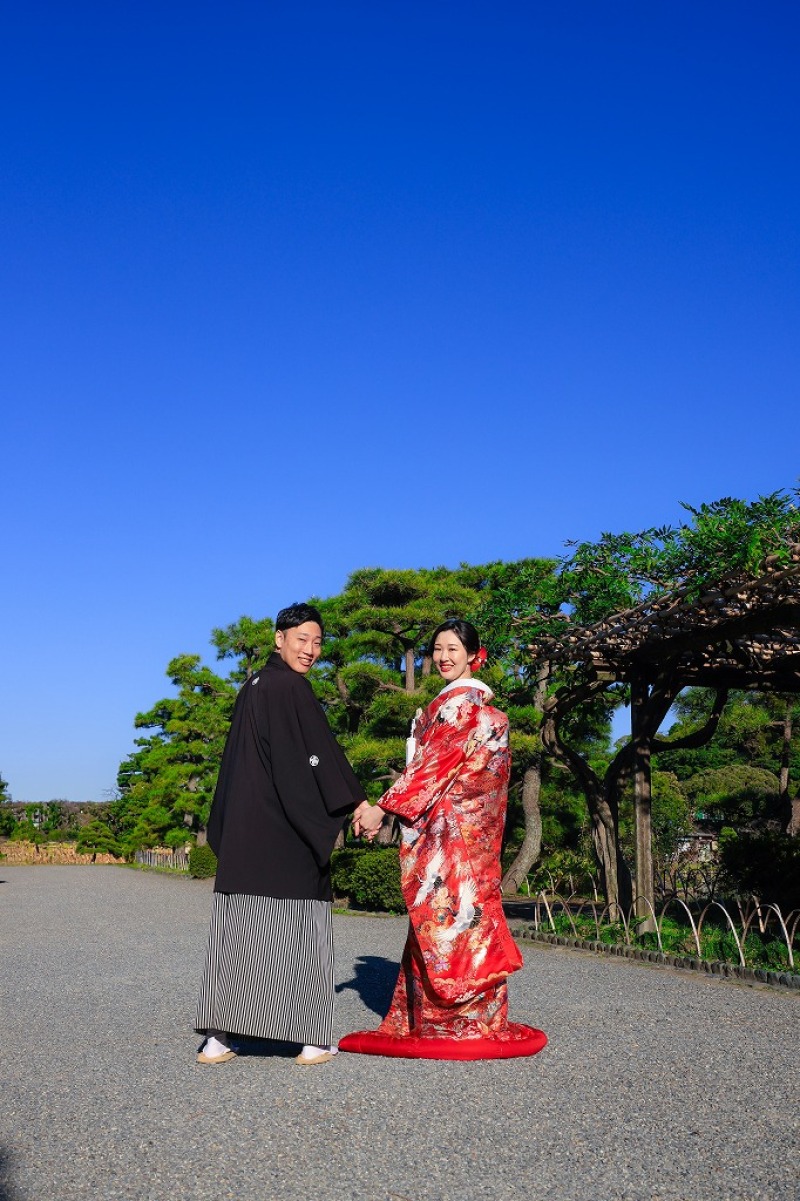 満点青空の下で