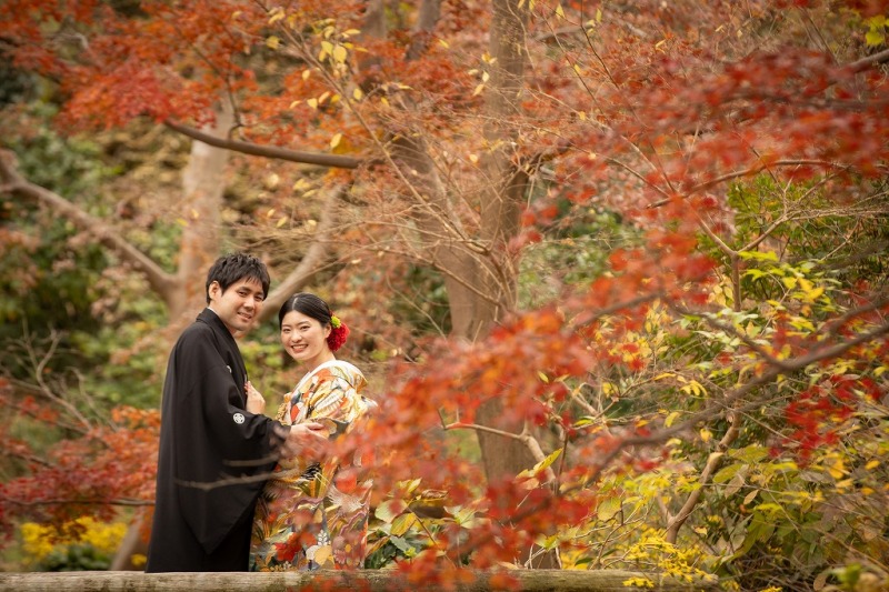 紅葉に囲まれて