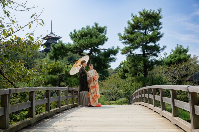 三重塔と太鼓橋
