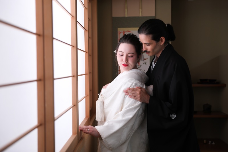 しょうじから漏れる自然光の雰囲気