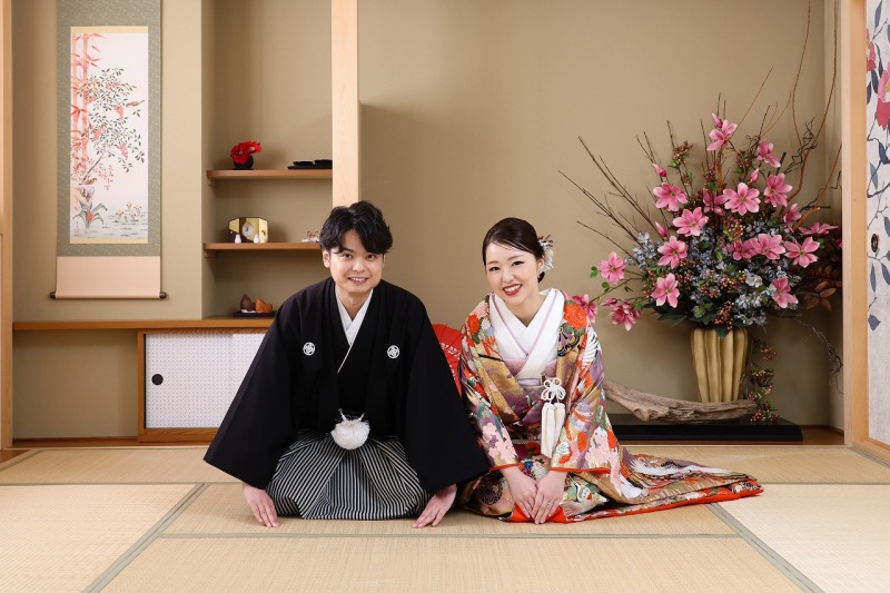 色打掛でお辞儀撮影