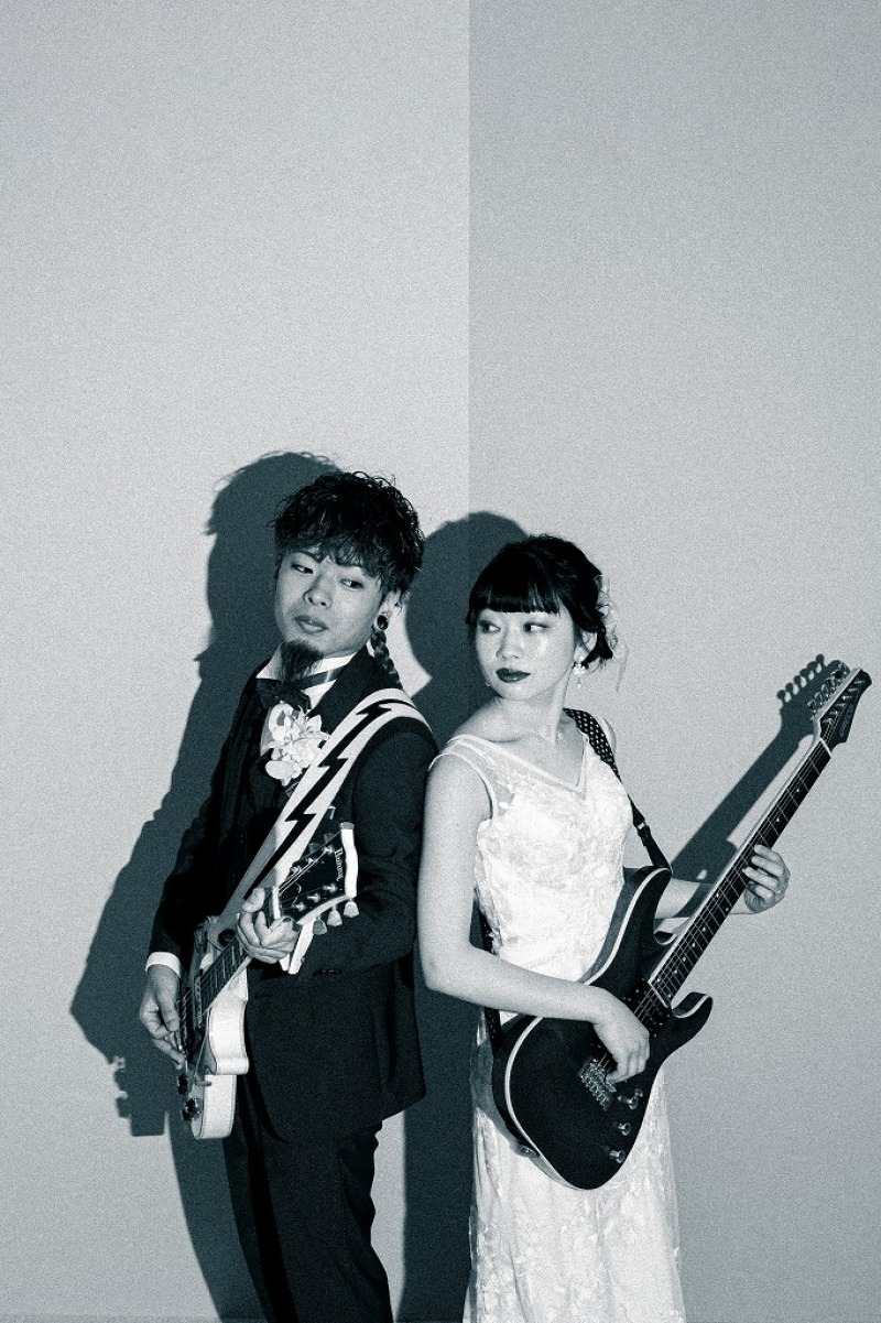 モノクロで恰好良く