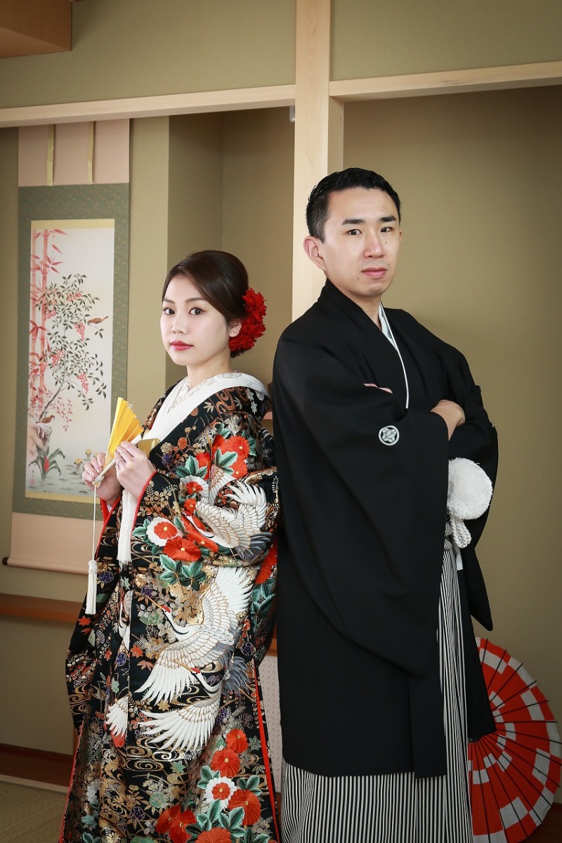 背中合わせでクールに