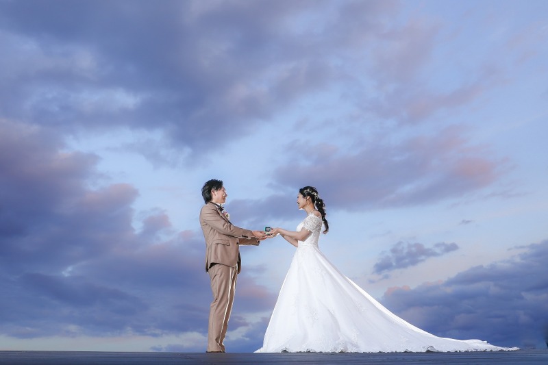 大空いっぱいのプロポーズショット２