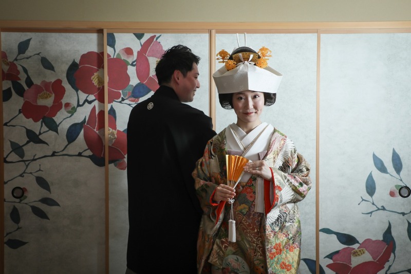 椿の襖でかっこよく