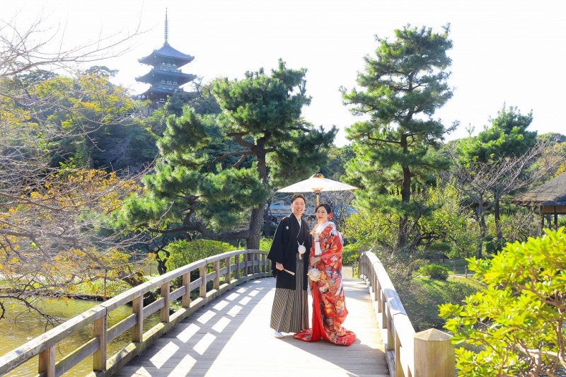 三渓園 大きな橋の上で
