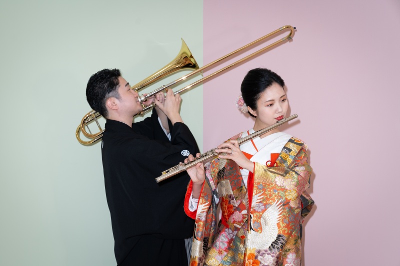 お二人だけの特別な写真撮影！楽器での撮影です