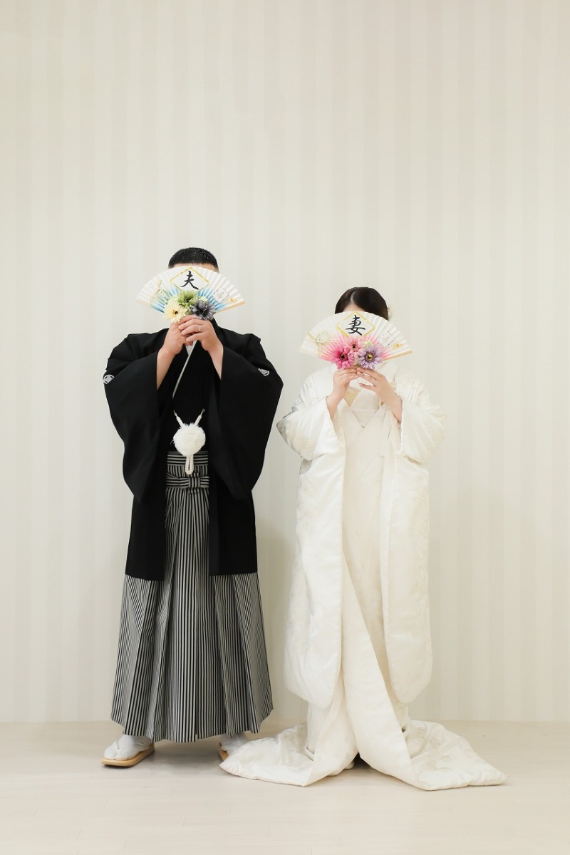 お顔を隠しても