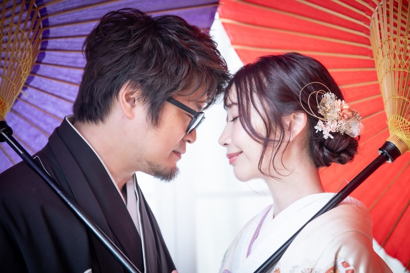 和傘を使った、雰囲気のあるショット