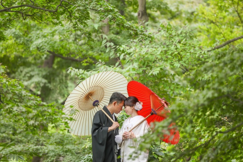 おでこをつける