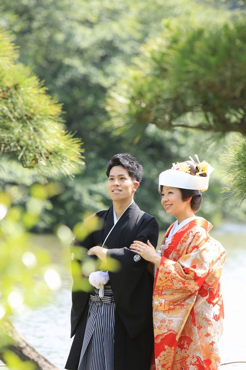 色打掛と角隠し