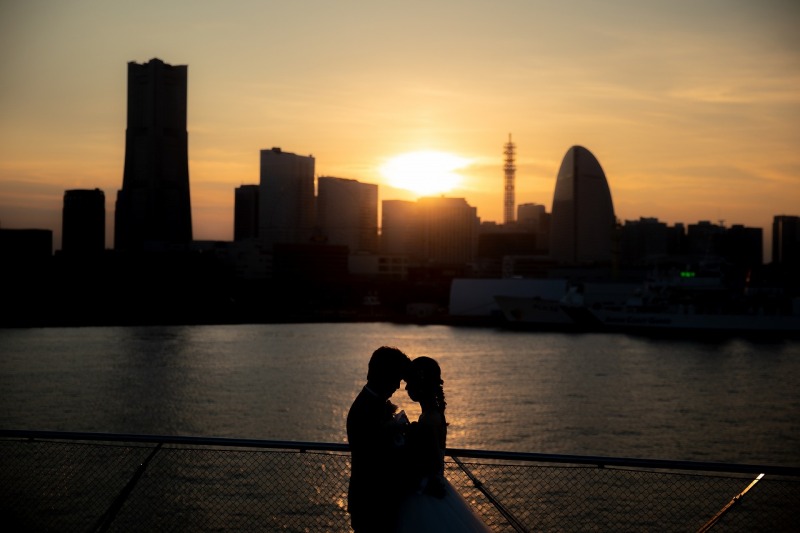 夕日に照らされて