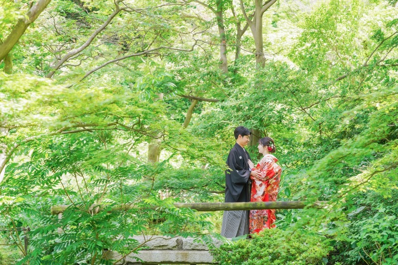 自然の中で二人の世界へ