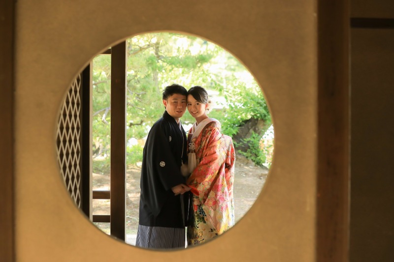 三渓園の丸窓です